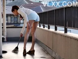 Anh sinh viên trẻ và nổi lòng bà xã xa chồng